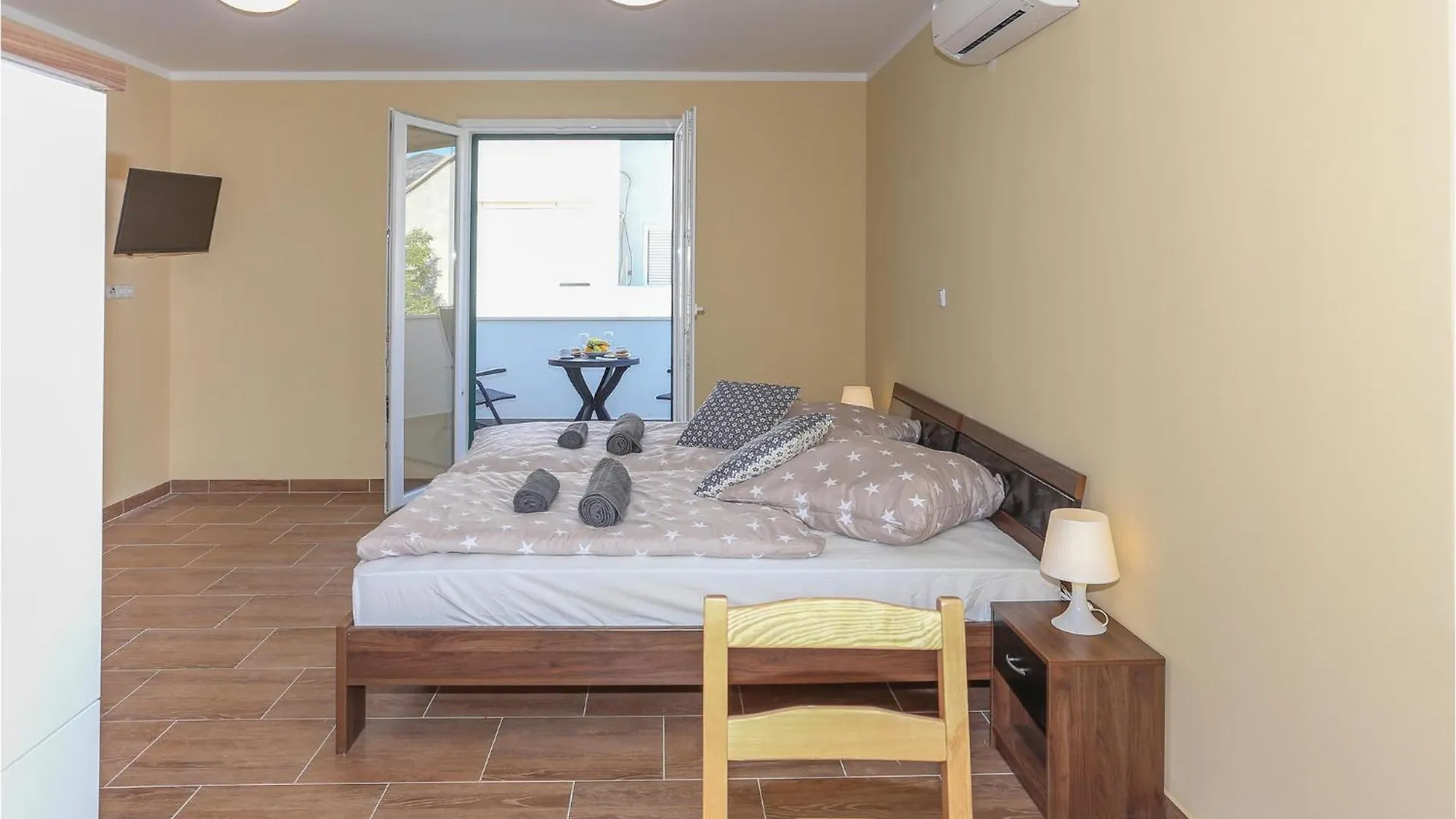 Nice Apartment In Kastel Stari With Kitchen Kastela 0*,  Croatia