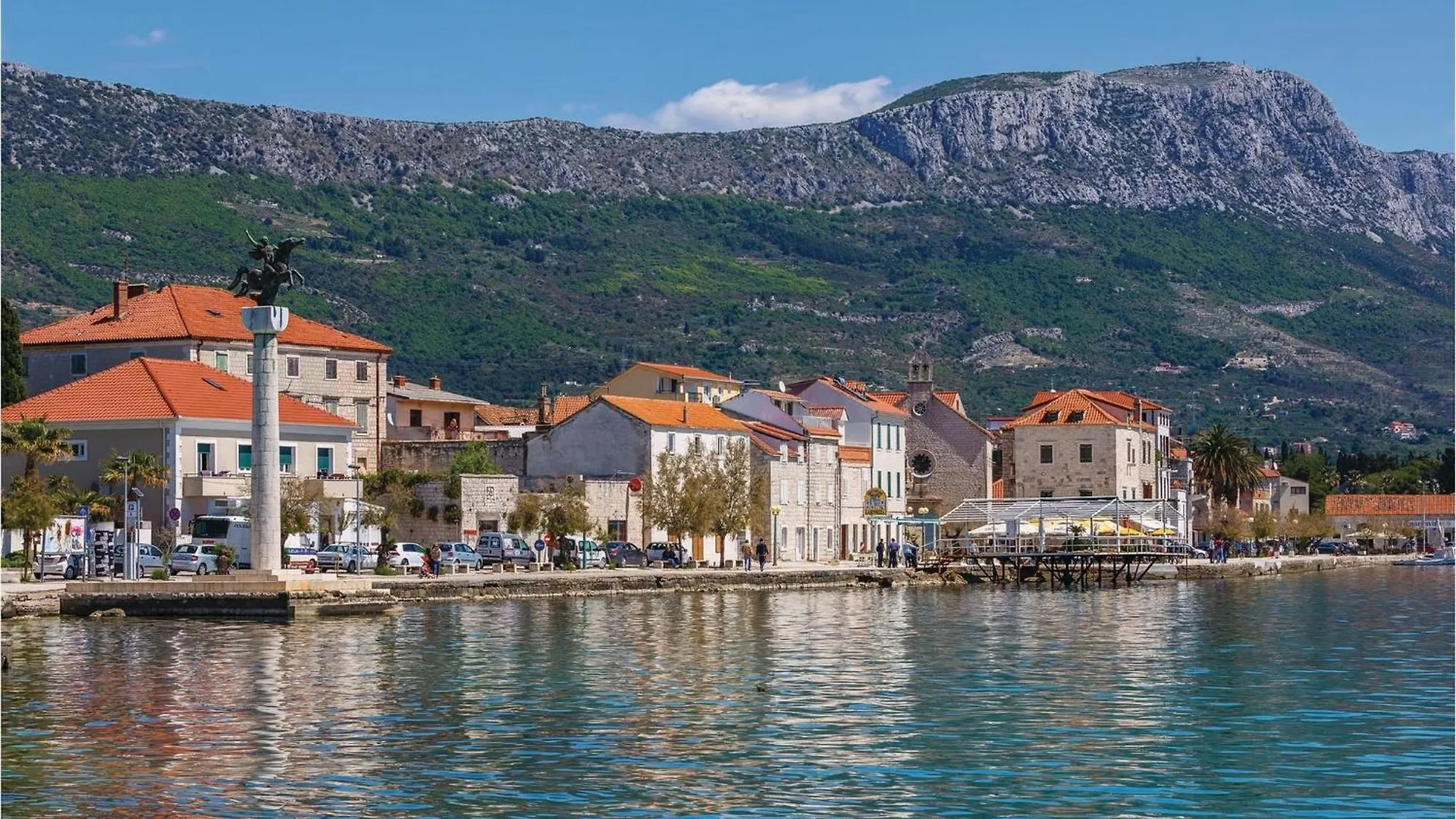 Nice Apartment In Kastel Stari With Kitchen Kastela