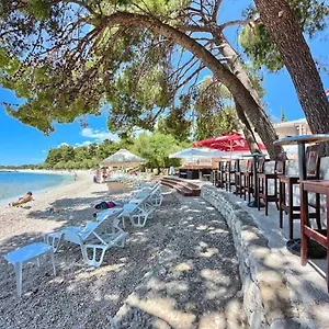  Apartment & Seaside